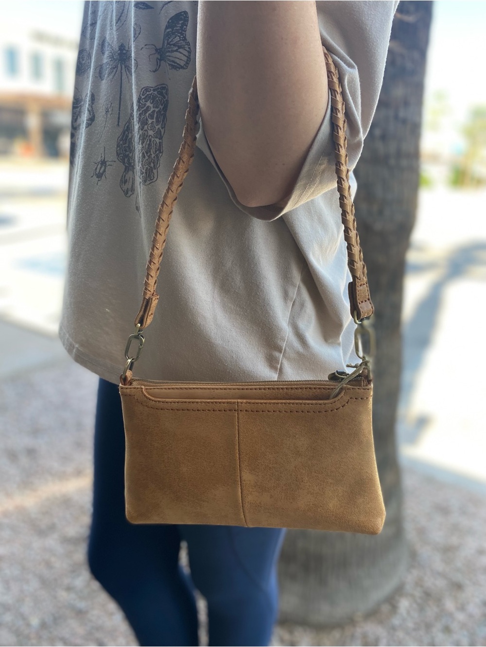 Hobo - Darcy Crossbody in Buffed Leather Whiskey (NEW W/ TAGS)